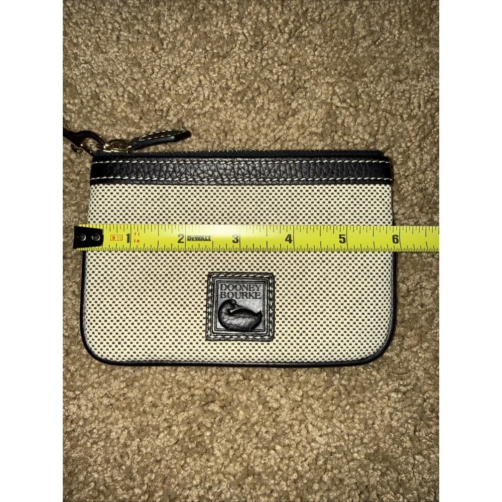 Dooney & Bourke Black Ivory Purse Hobo Shoulder Bag Purse‎ w/ Wristlet